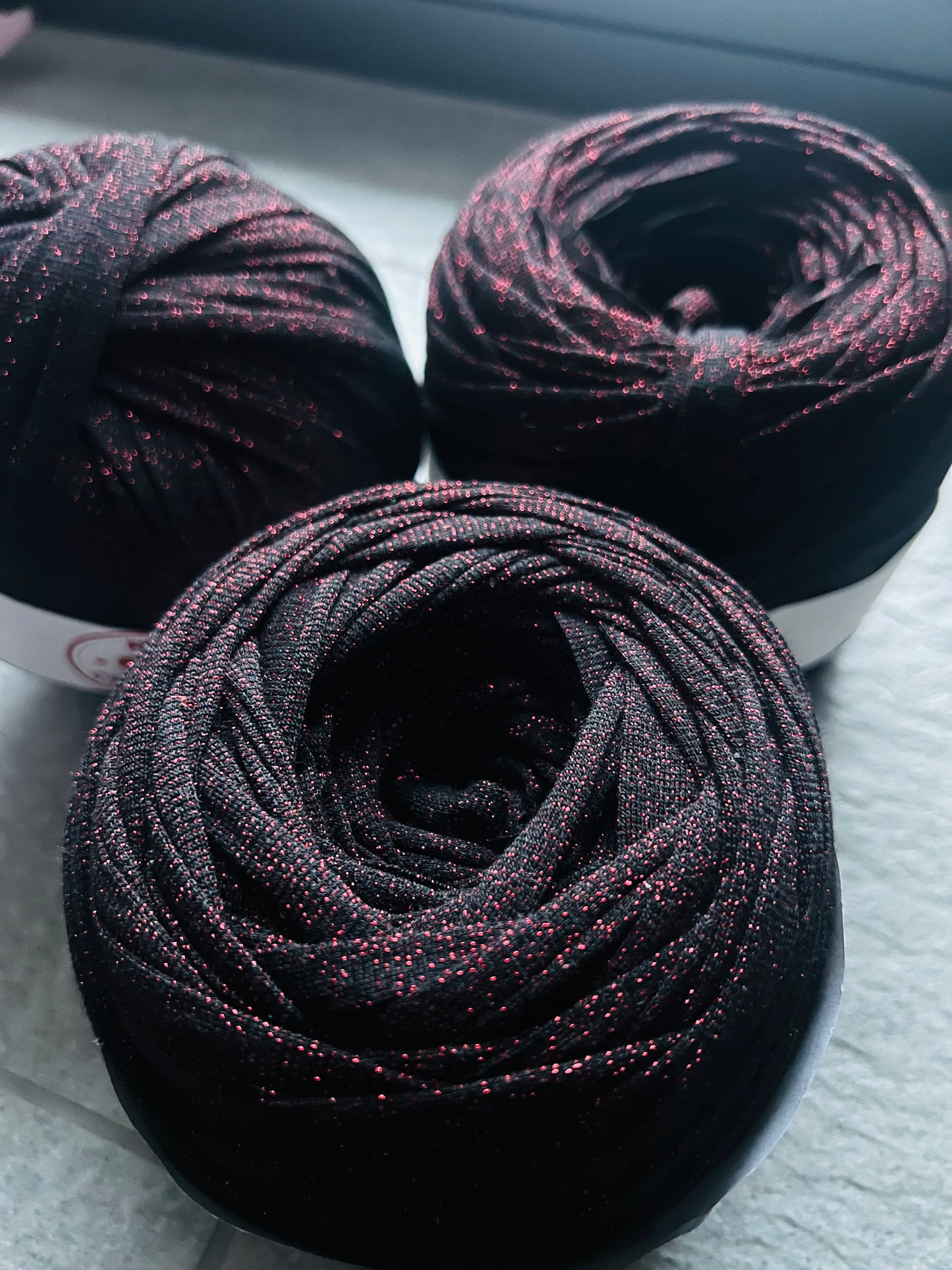 Lycra Nero lurex rosso