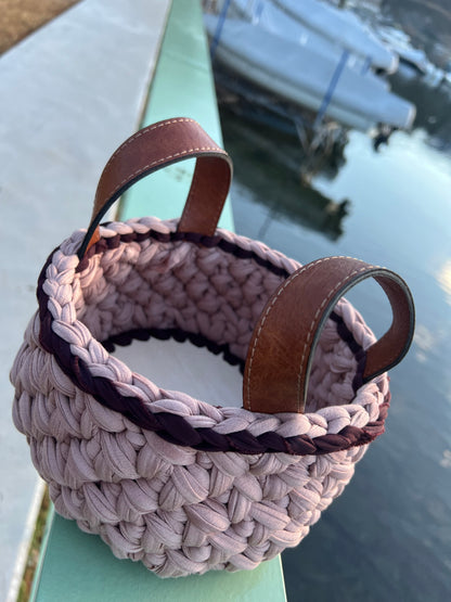 Cestino con manici in pelle
