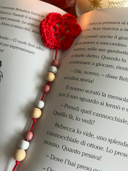 Segnalibro Fiore tra le righe