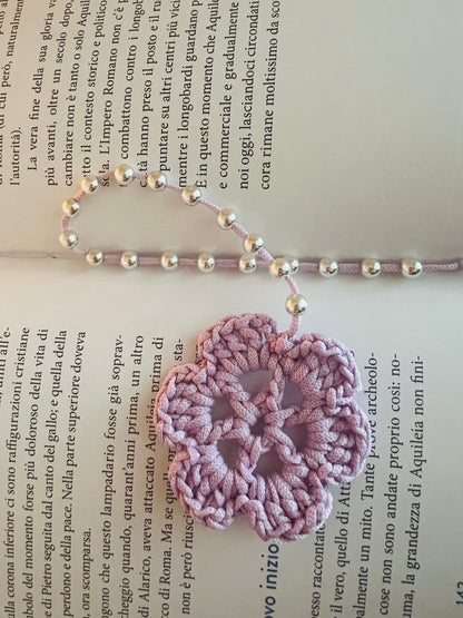 Segnalibro Argento tra i petali