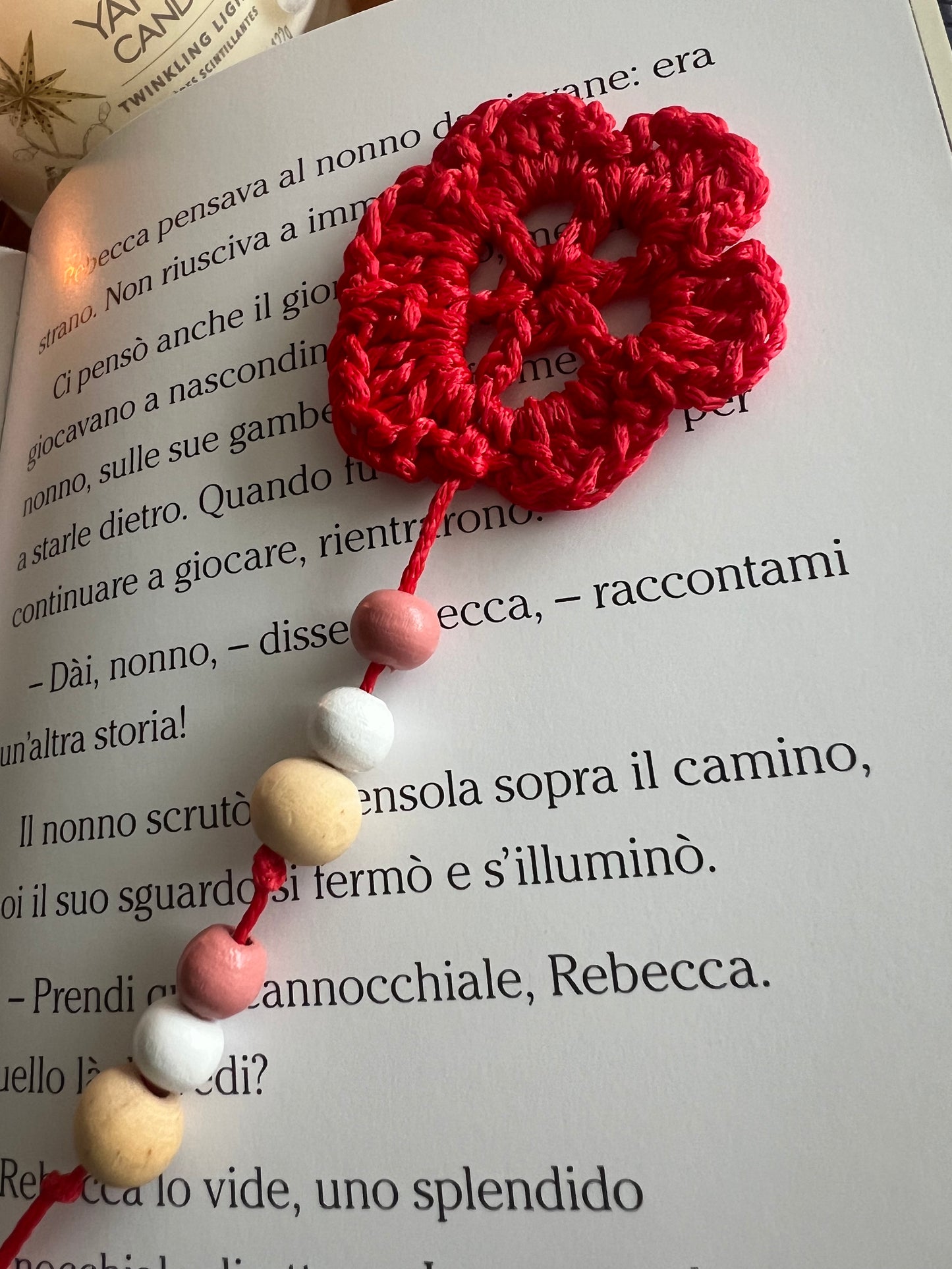 Segnalibro Fiore tra le righe