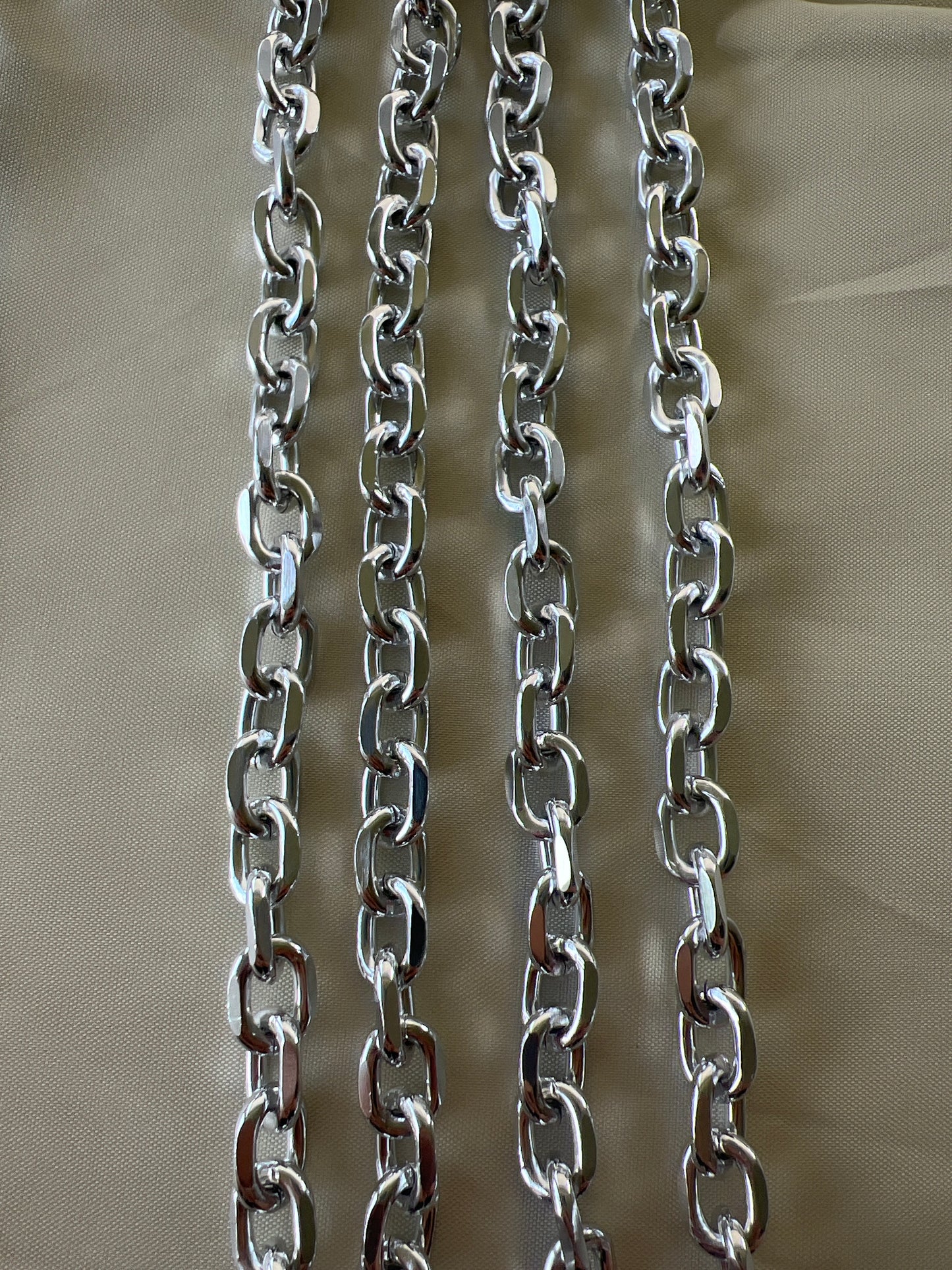 Catena piccola liscia